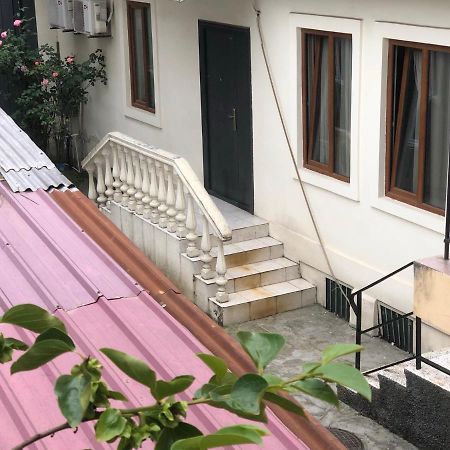 Apartment In The City Center - Old 巴统 外观 照片