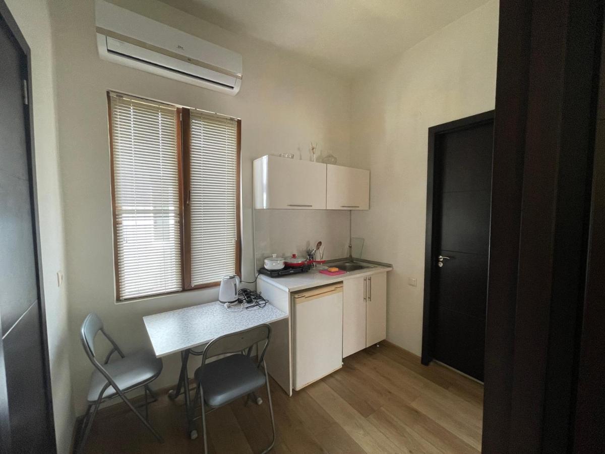 Apartment In The City Center - Old 巴统 外观 照片