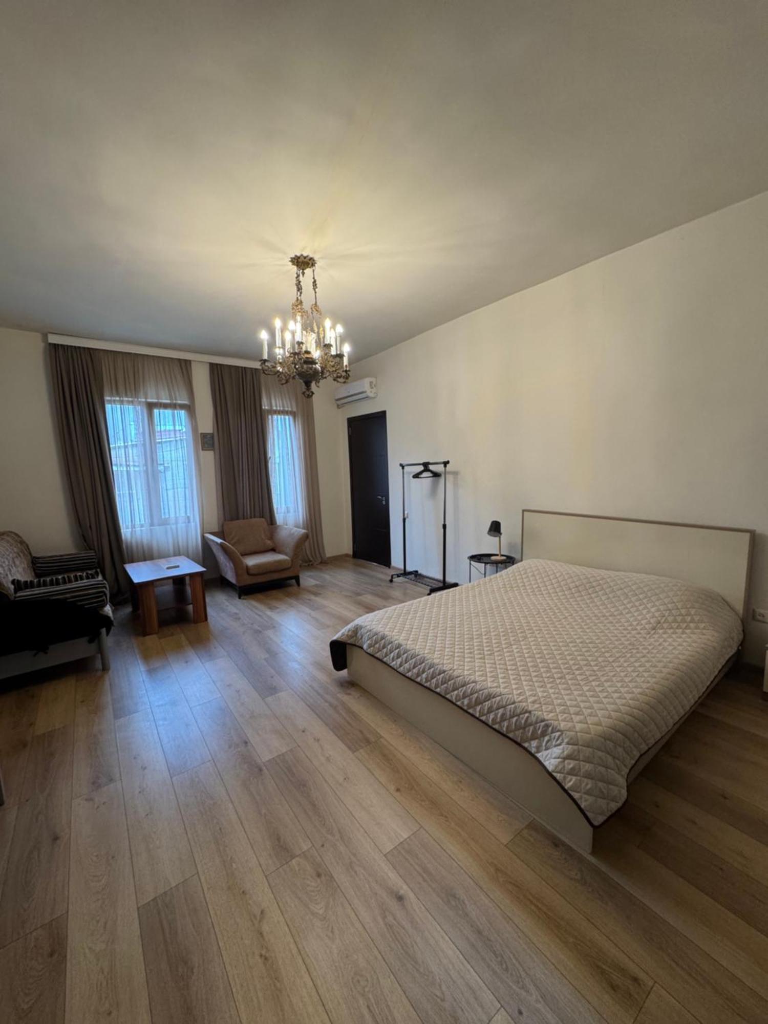 Apartment In The City Center - Old 巴统 外观 照片